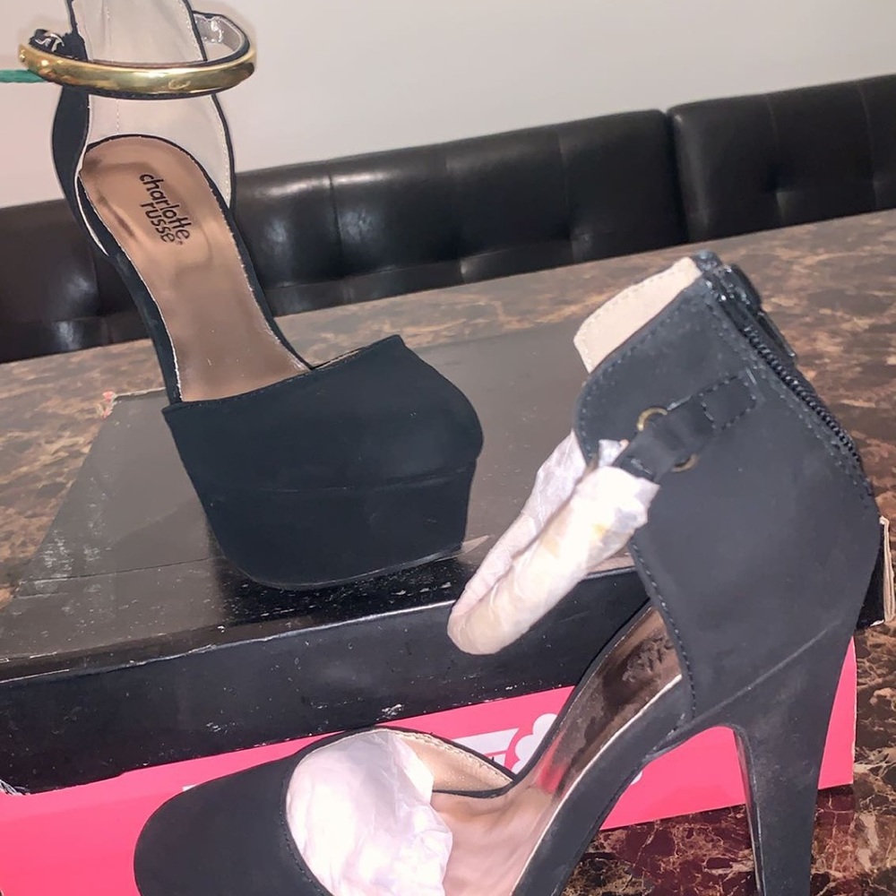 High heels - Picture 2 of 2